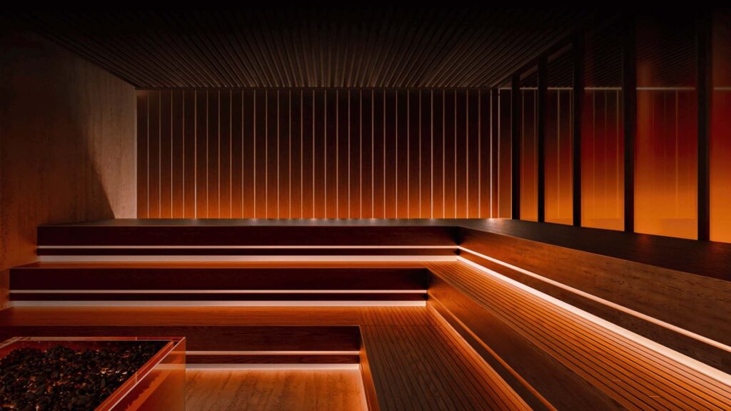 Sauna de diseño moderno en proyecto wellness residencial en México.