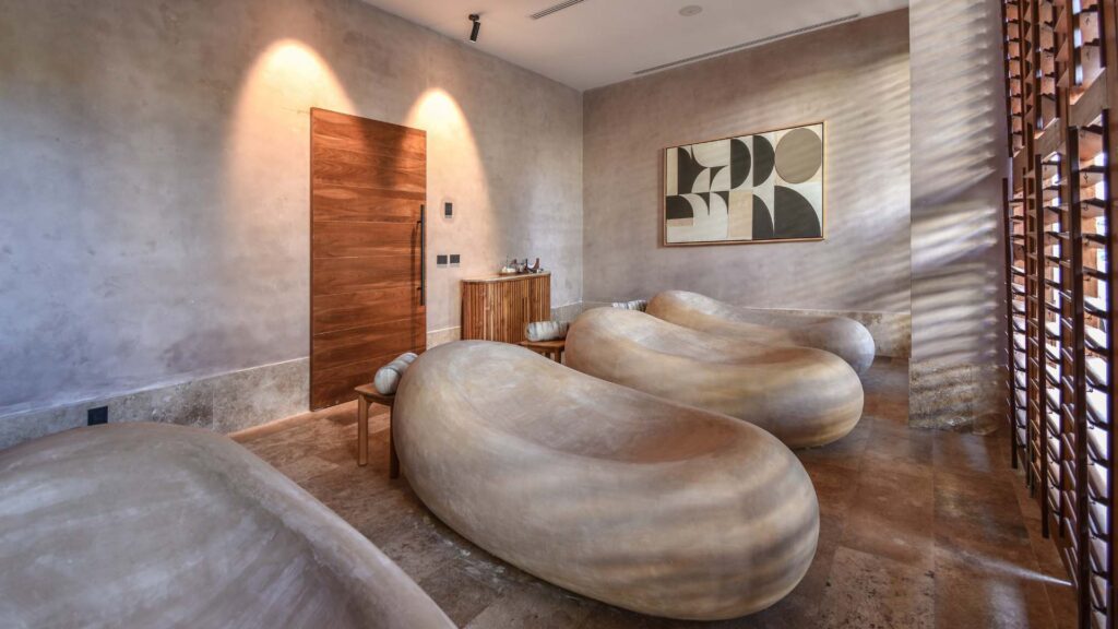 Spa de lujo y diseño de areas wellness hotel Almare saunas y piscinas